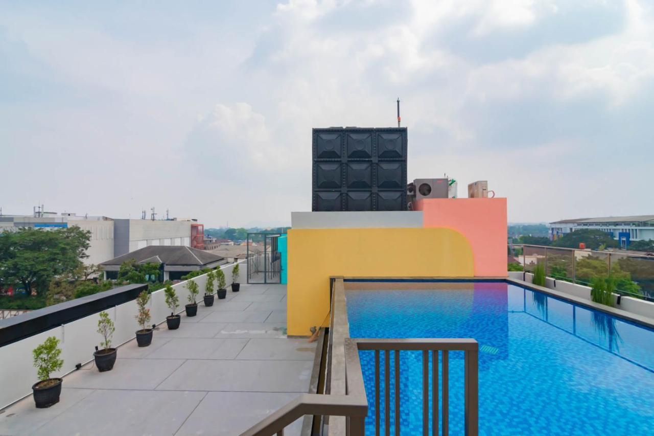 Sans Hotel Alexander Bandung Esterno foto