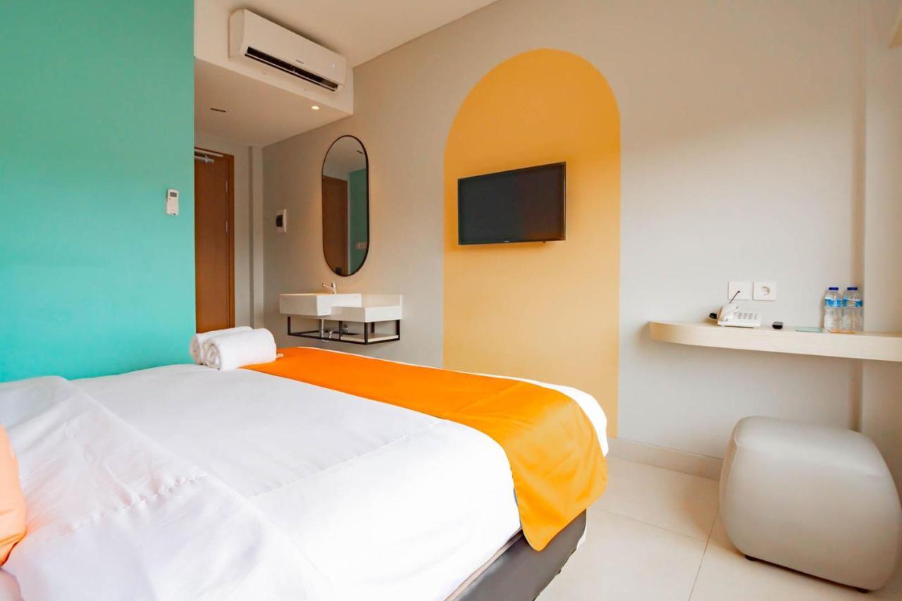 Sans Hotel Alexander Bandung Esterno foto